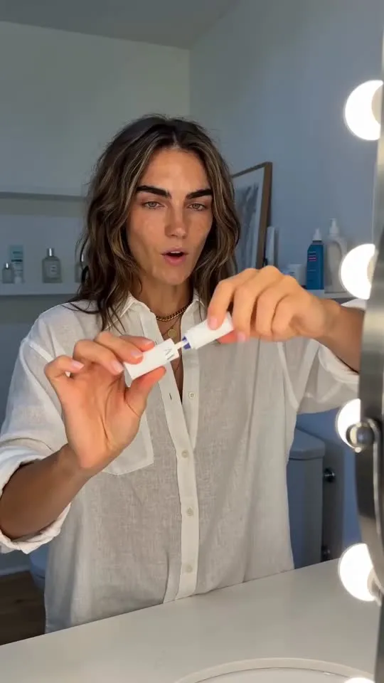 Mirror lip balm application UGC video